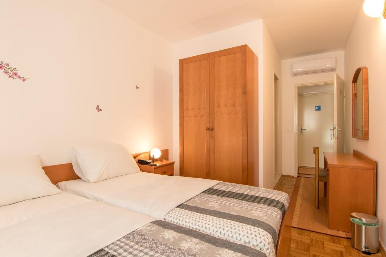 Hotel Barba ستاريغغاد باكلينتسا المظهر الخارجي الصورة
