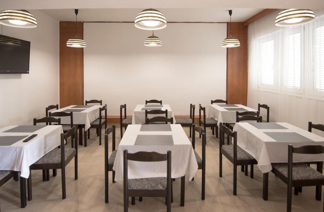 Hotel Barba ستاريغغاد باكلينتسا المظهر الخارجي الصورة