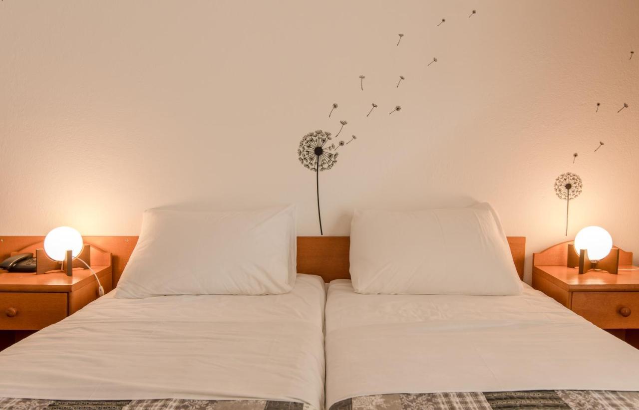 Hotel Barba ستاريغغاد باكلينتسا المظهر الخارجي الصورة